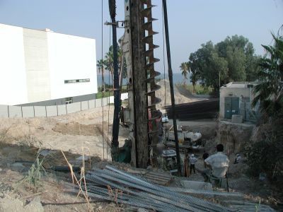 Engineering School - Drilling piles 22-09-2011